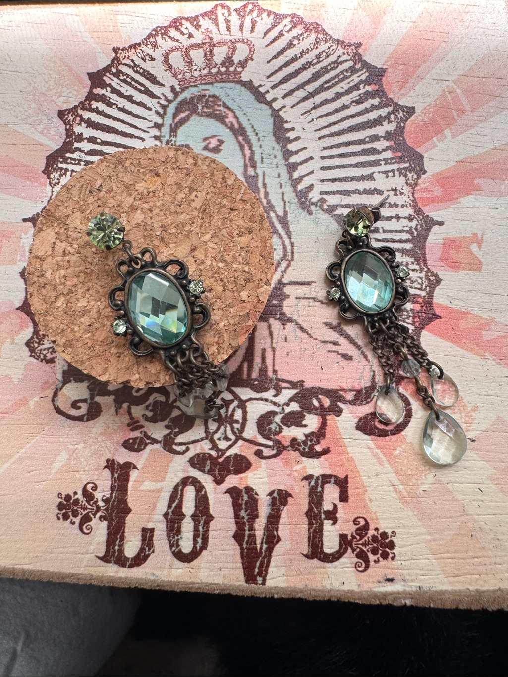 Vintage-Inspired Green Crystal Drop Earrings
